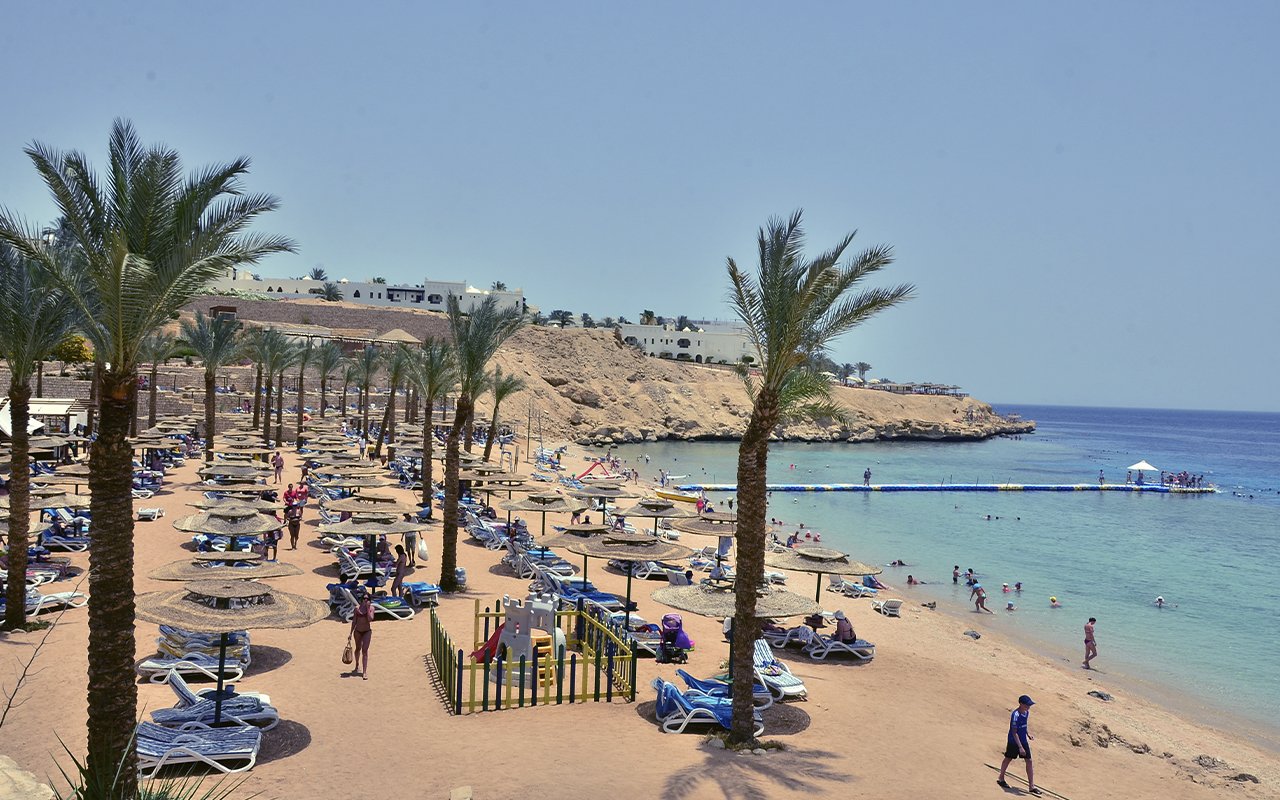 Continental Plaza Beach Resort5