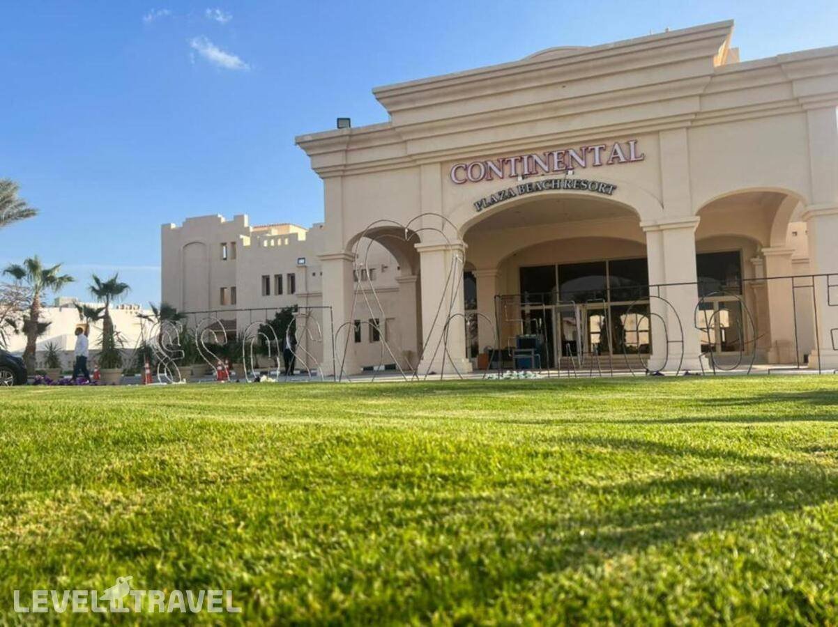Continental Plaza Beach Resort8