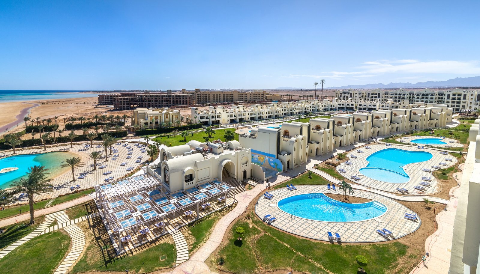 Golden Beach Sahl Hasheesh Resort2