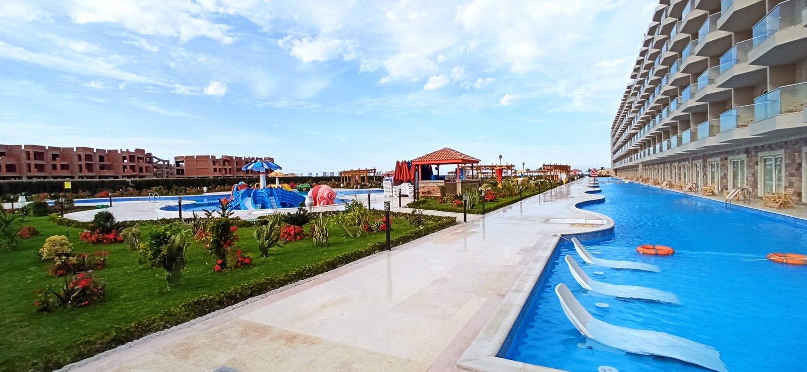 Hawaii Paradise Aqua Park Resort4