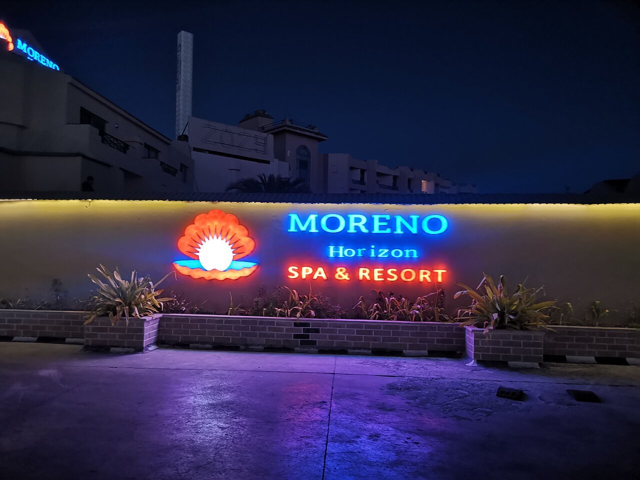 Moreno Horizon Resort (Families Only)5