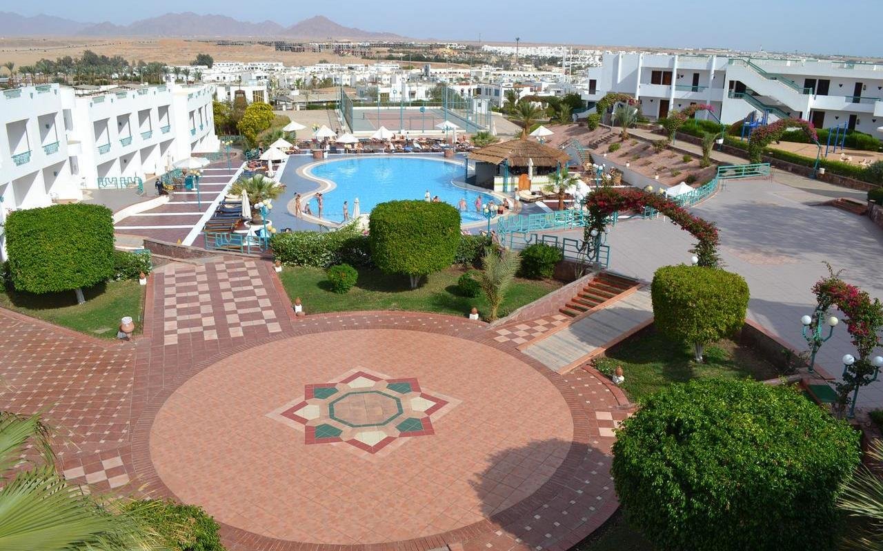 Sharm Holiday Resort1