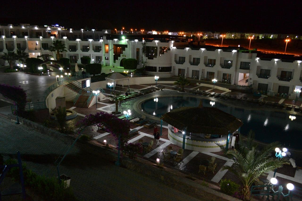 Sharm Holiday Resort7