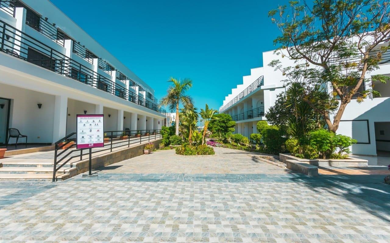 Waves La Rose Hotel (Families Only)7