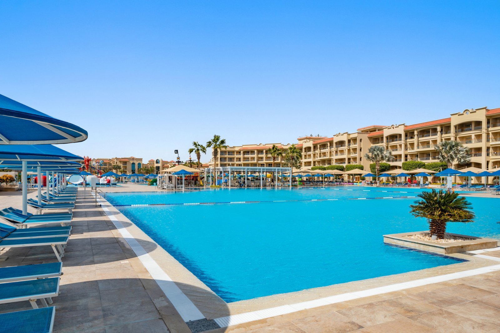 Pickalbatros White Beach Resort3